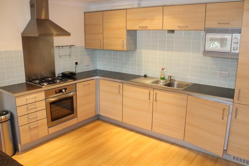 Property photo 3 of 7 Kitchen