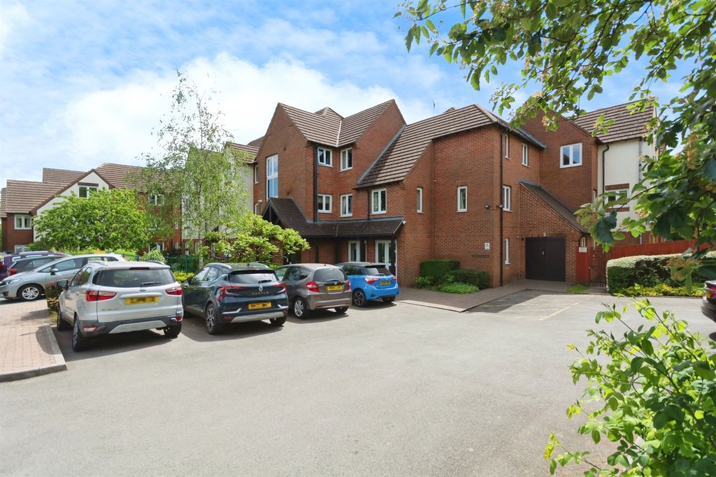 Property photo 2 of 17
