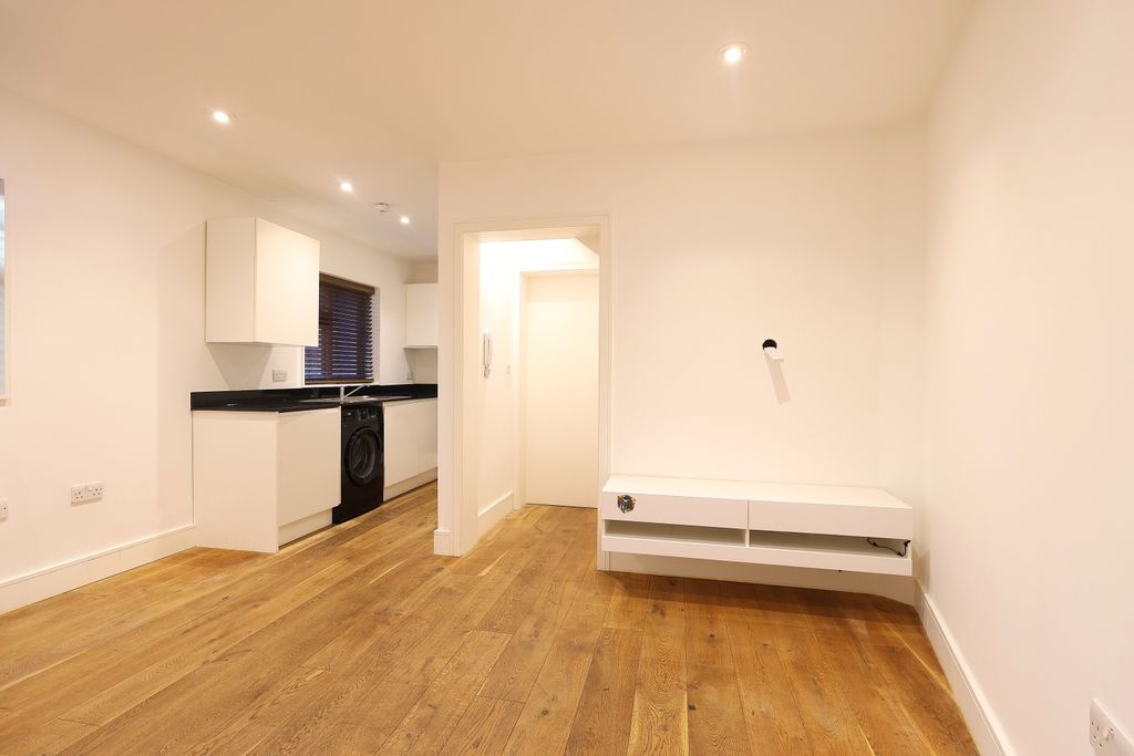 Property photo 3 of 8 Y67A1544