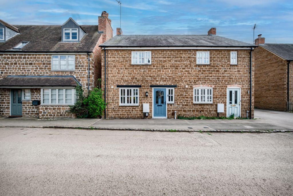 Property photo 2 of 15 Xh2A4938-Hdr(3)-Edit