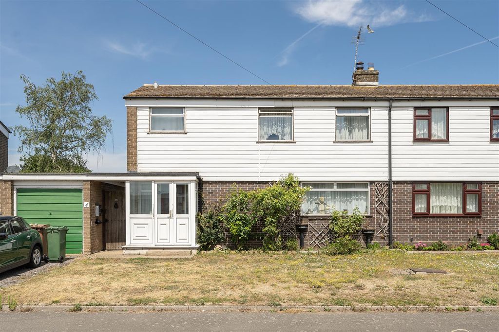 Property photo 1 of 45 Coppermill Lane, E17