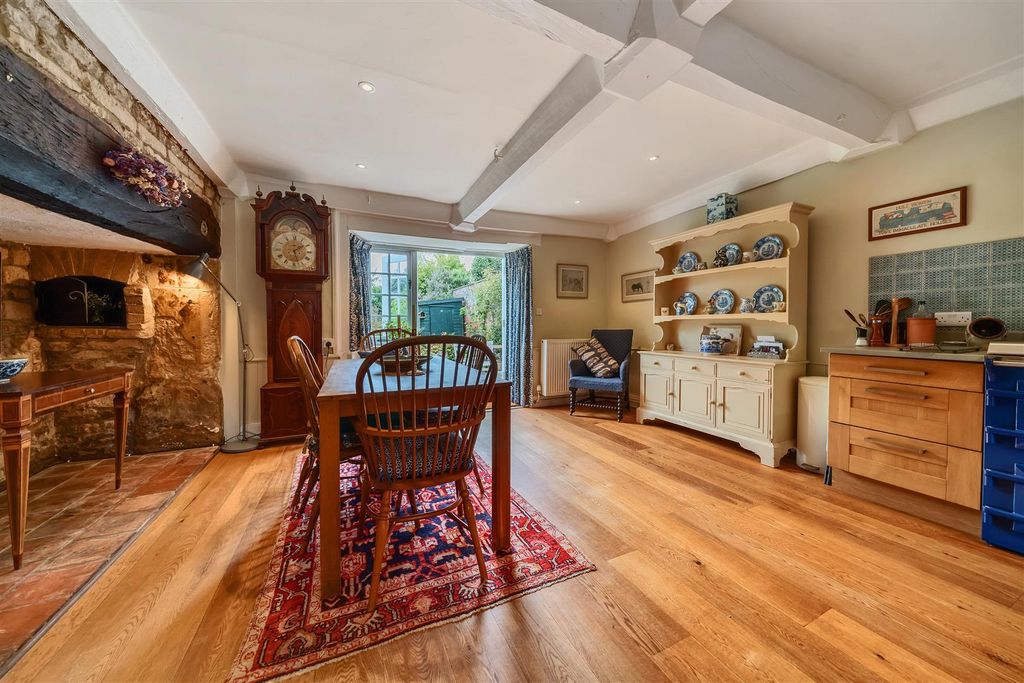 Property photo 2 of 16 Kitchen / Dining Room
