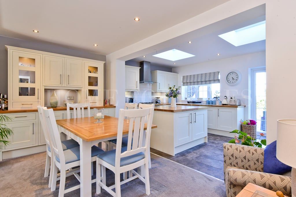 Property photo 3 of 26