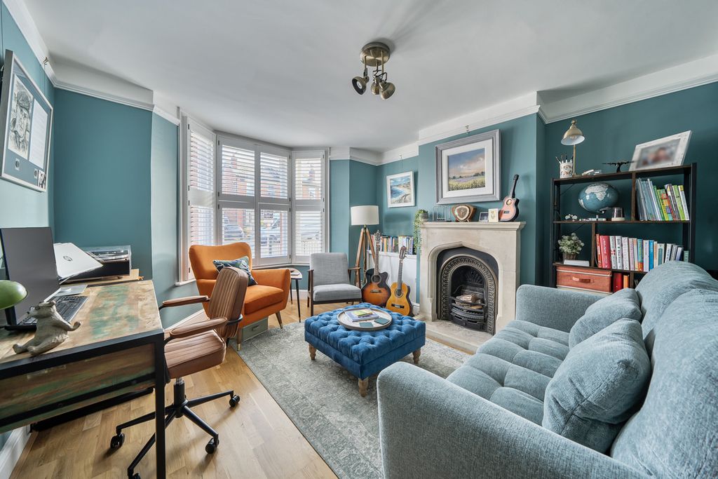 Property photo 2 of 18