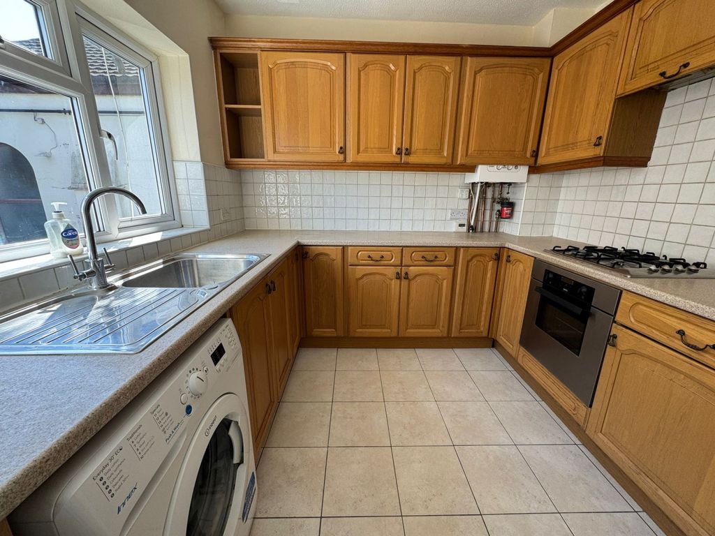 Property photo 2 of 9 Gallery
