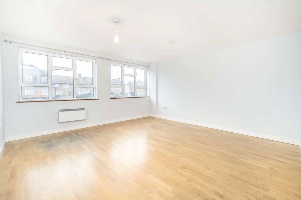 Property photo 1 of 4