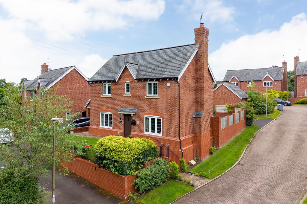 Property photo 1 of 23