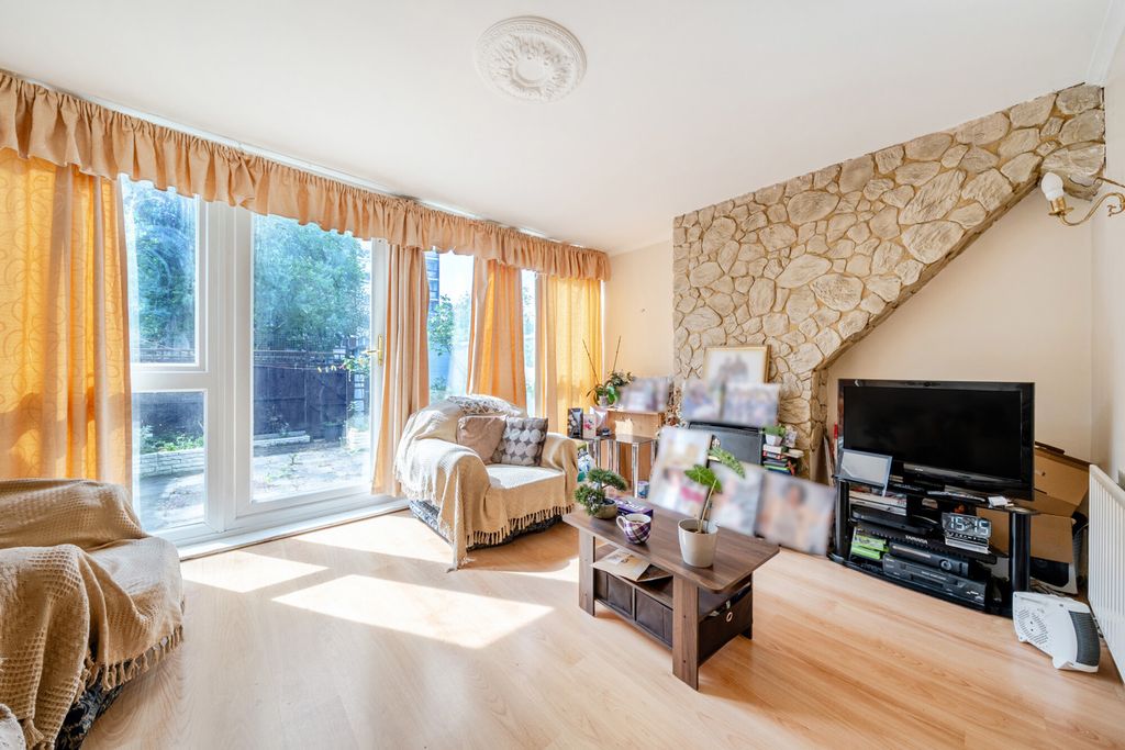 Property photo 2 of 17 1450009-11-69F21B...