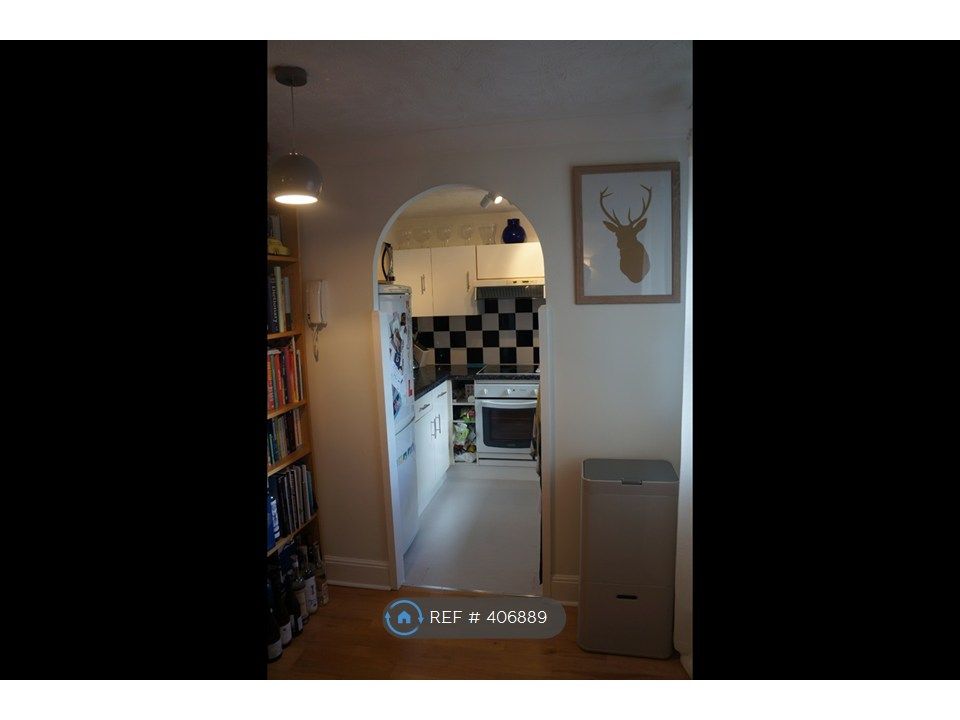 Property photo 2 of 5 Kitchen