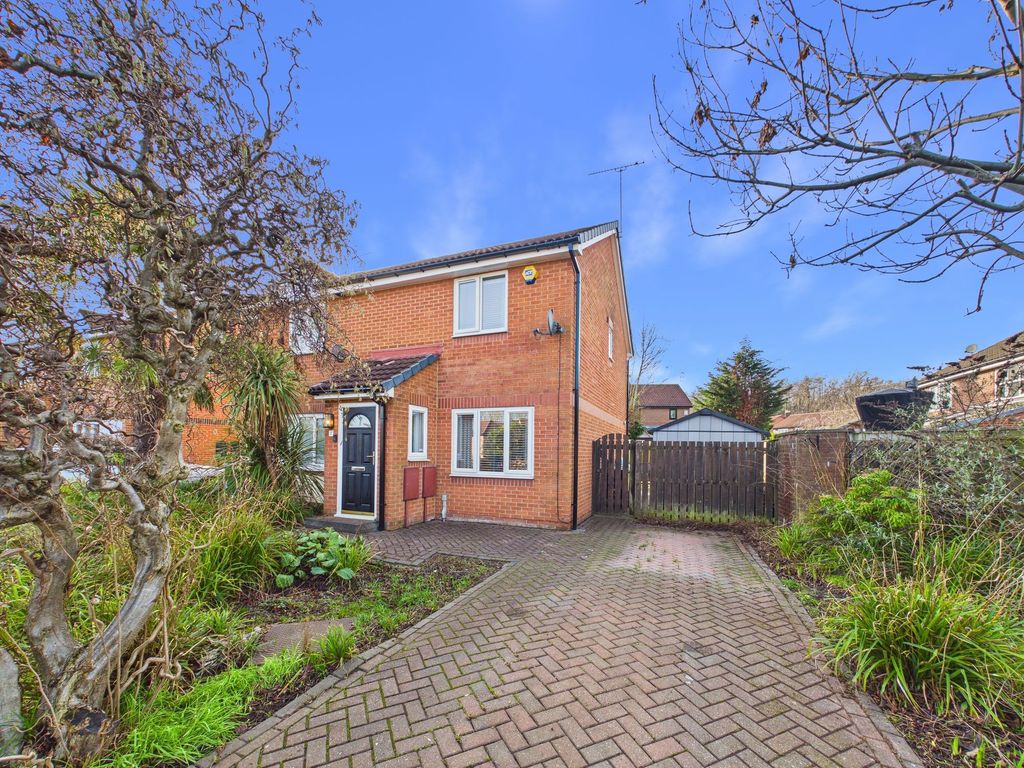 Property photo 1 of 12 External