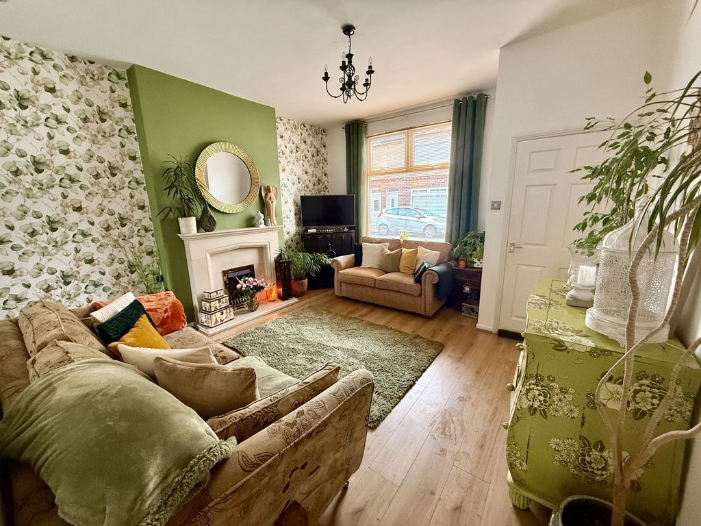 Property photo 3 of 12 Img_2683