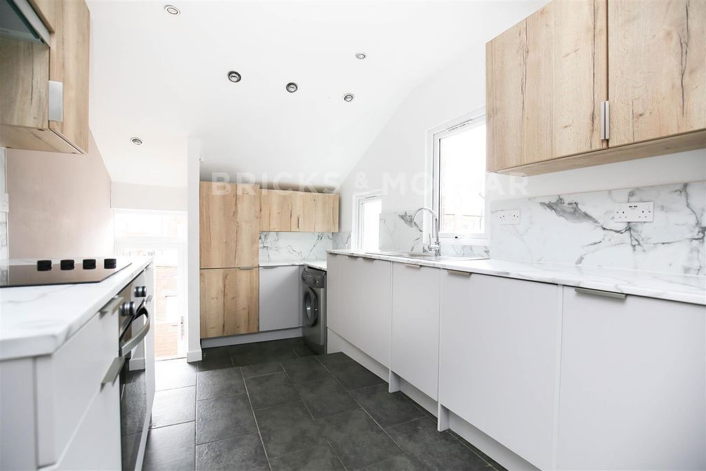 Property photo 2 of 13 9Odreofzgko_K6Twc6Coqfqry48.Jpg