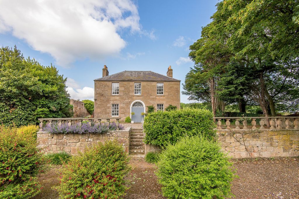 Property photo 1 of 31