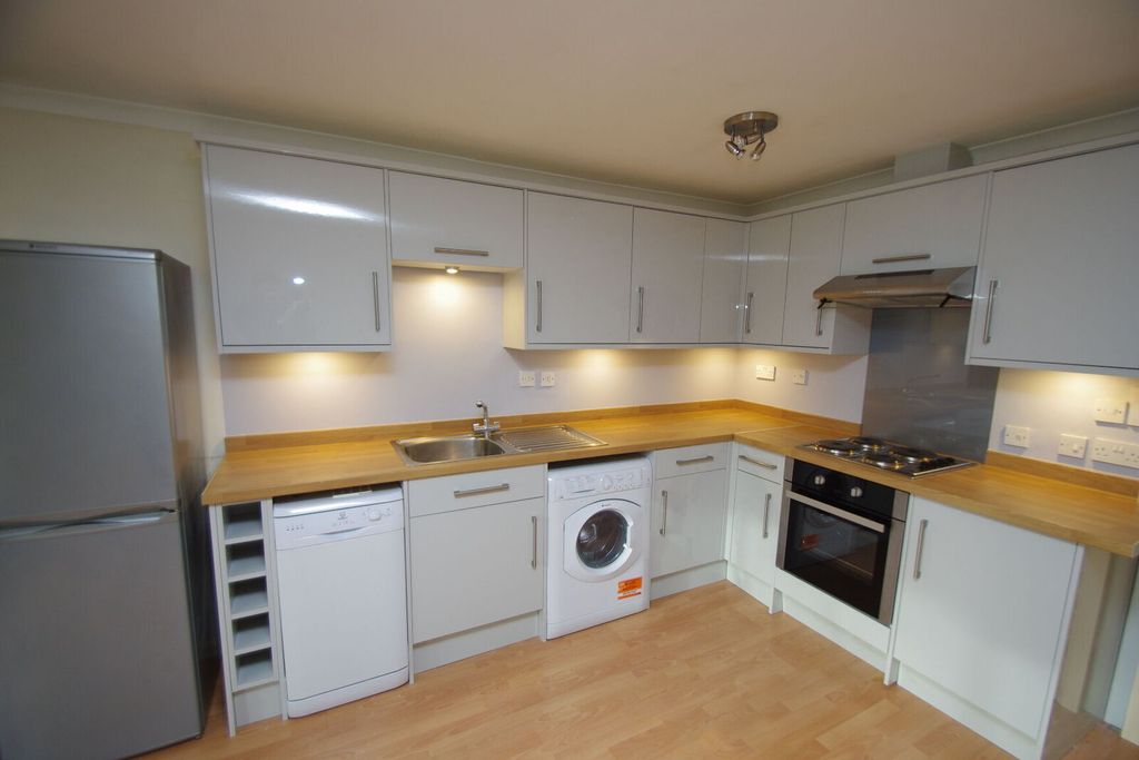 Property photo 2 of 13