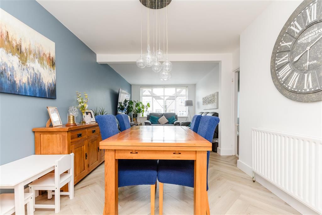 Property photo 3 of 9 Dining Area