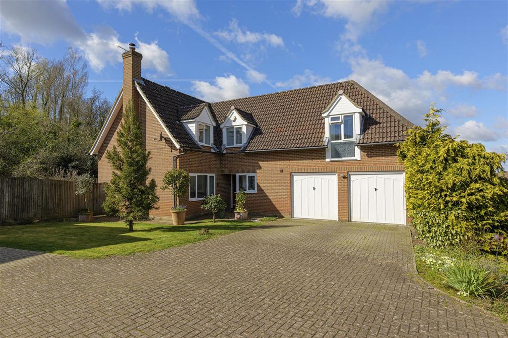 Property photo 2 of 31