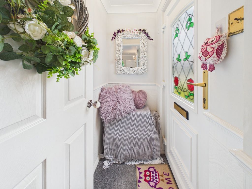 Property photo 2 of 18 4952282