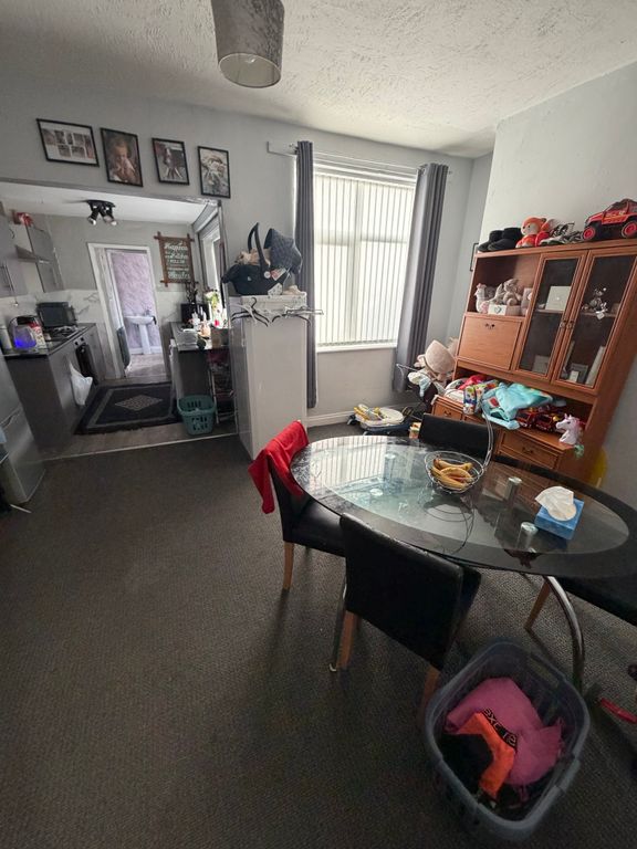 Property photo 2 of 3