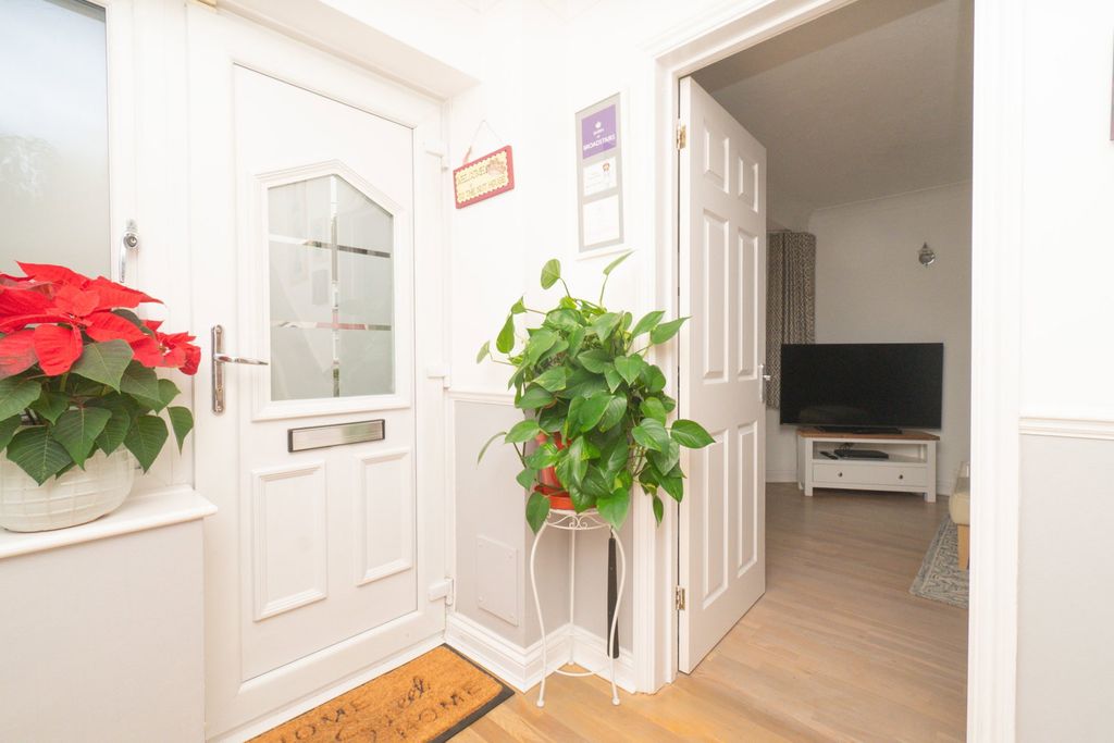 Property photo 3 of 26