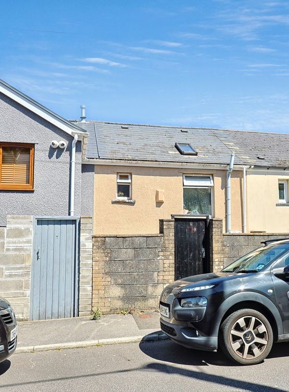 Property photo 2 of 16