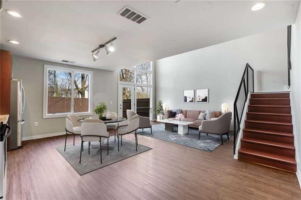 Property photo 1 of 31