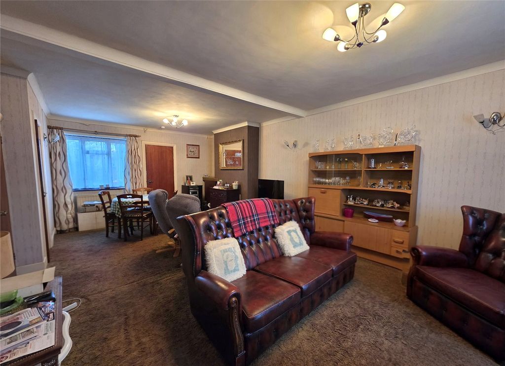Property photo 3 of 28 Picture No. 23