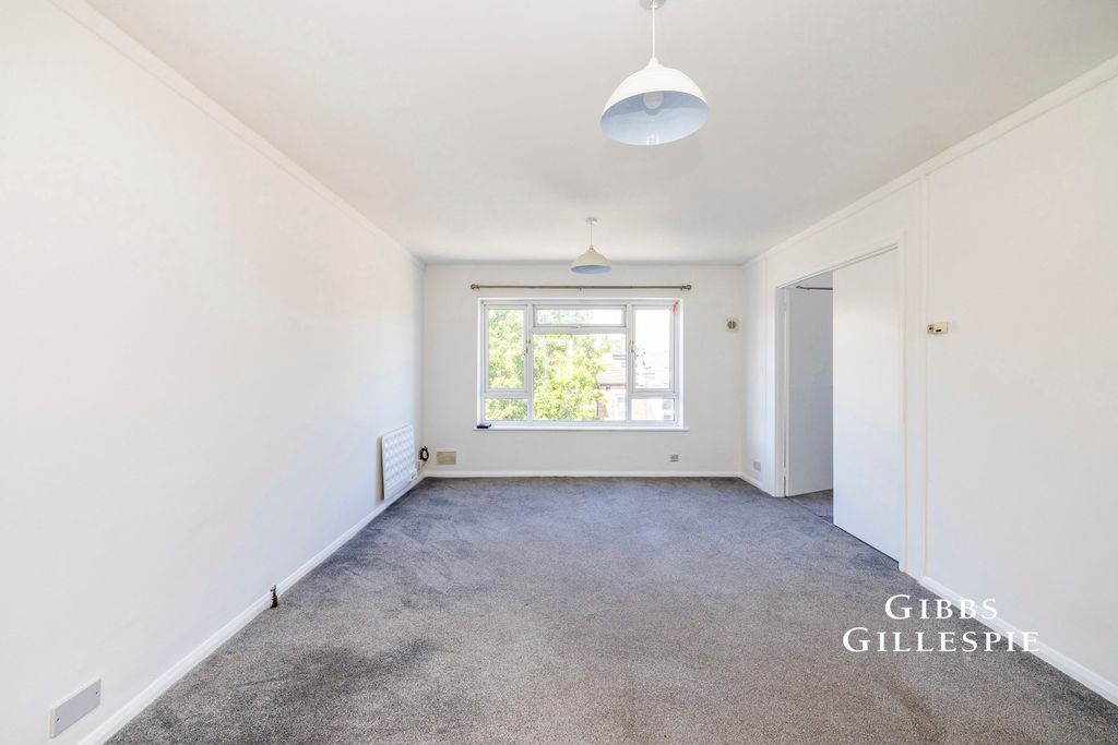 Property photo 3 of 11 Pbox-Img.Jpg