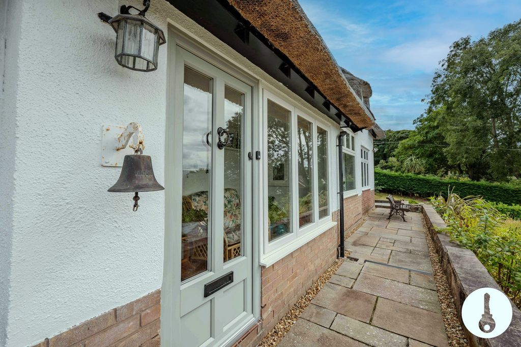 Property photo 3 of 42