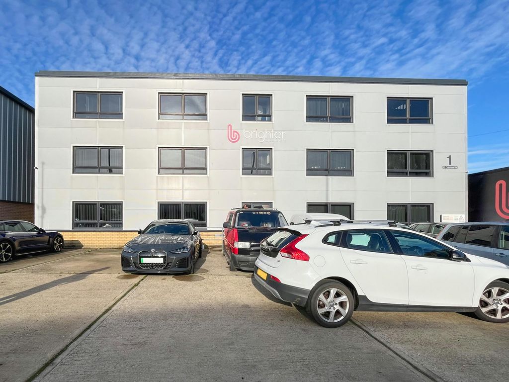 Property photo 1 of 9 8.Jpg