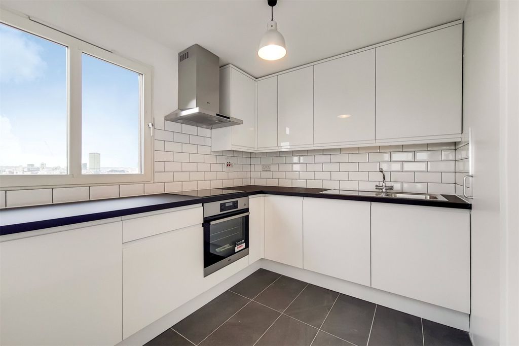 Property photo 1 of 6 Kitchen