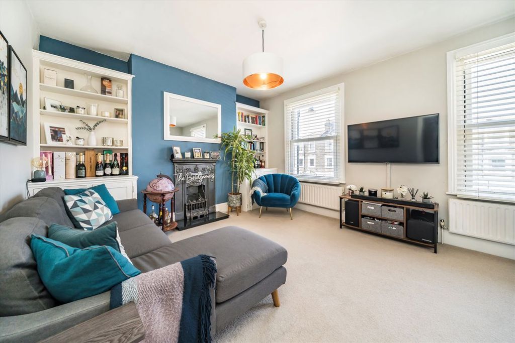 Property photo 1 of 7