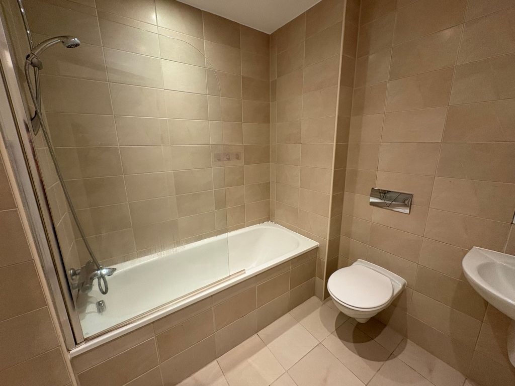 Property photo 2 of 9 Picture No. 19