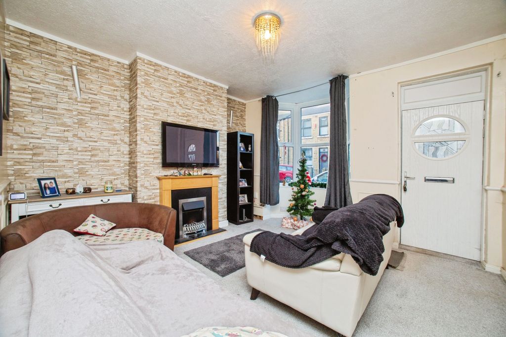 Property photo 2 of 19 7B1A3093