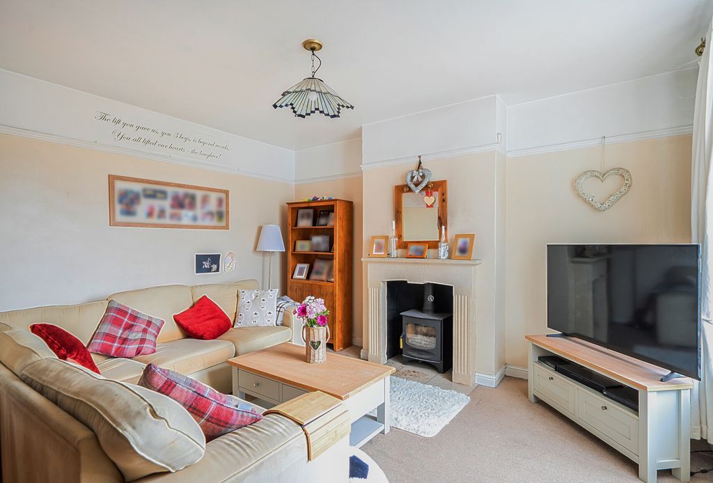 Property photo 1 of 19 1477685-10-6A33d7...