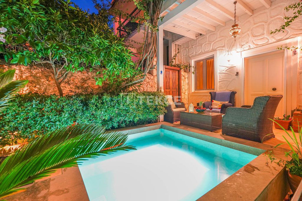 Property photo 1 of 47