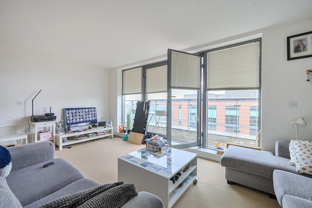 Property photo 3 of 16 Picture No. 27