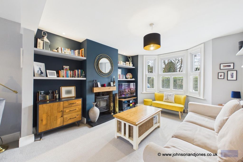 Property photo 3 of 22 3 Lounge.Jpg