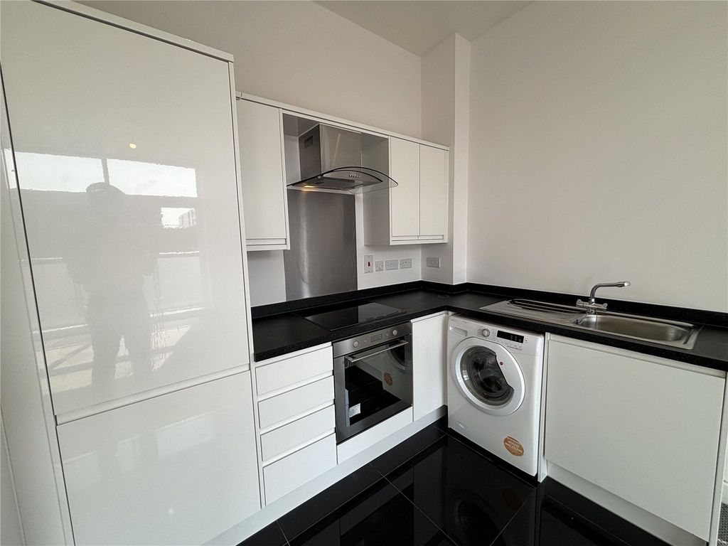 Property photo 2 of 11 Picture No. 05