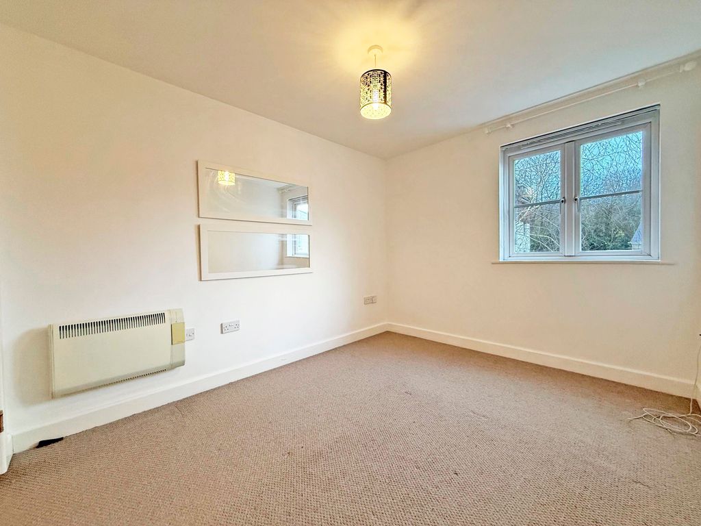 Additional image 10 of 2 bed flat for salePenryn, Falmouth, Cornwall TR10