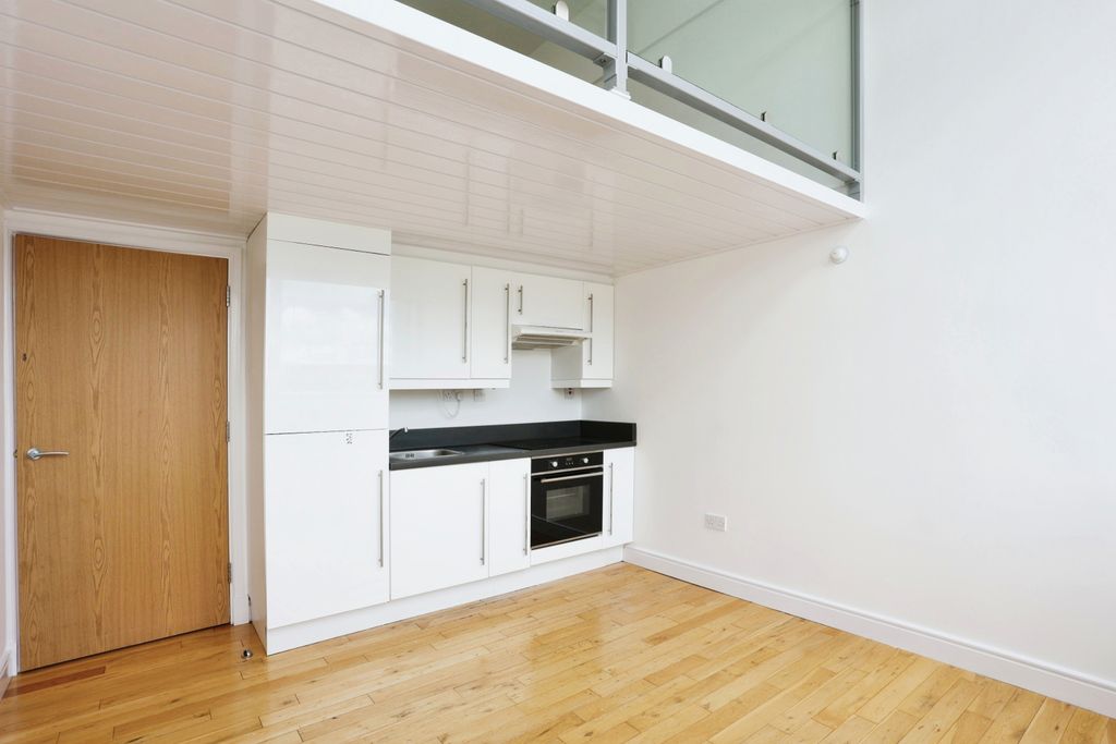 Property photo 2 of 17 Photography