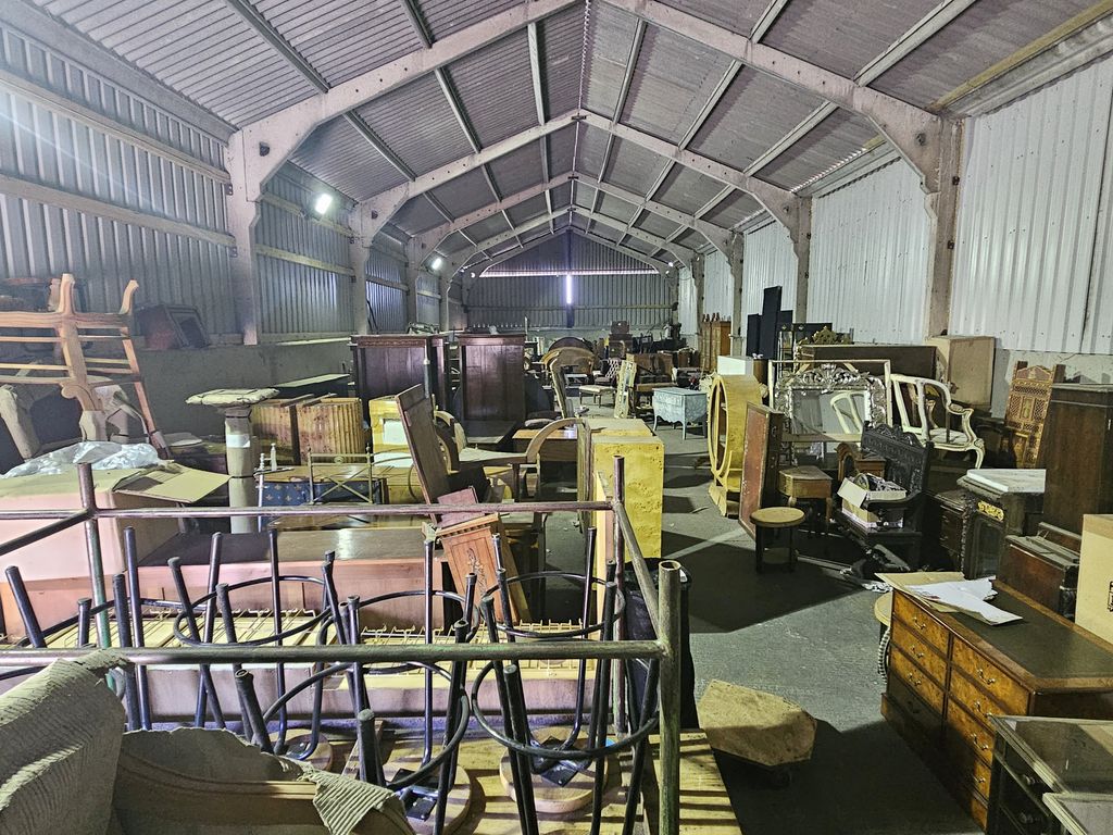 Property photo 2 of 5