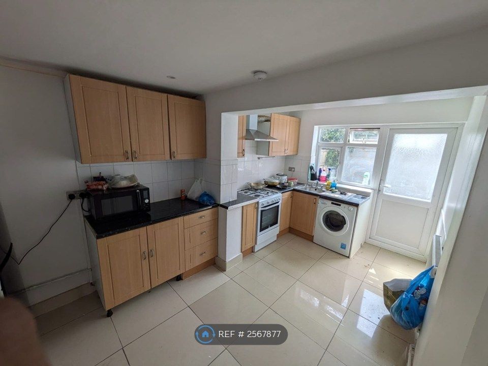Property photo 2 of 6
