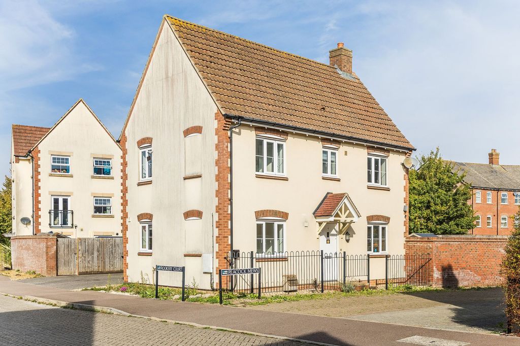 Property photo 1 of 18