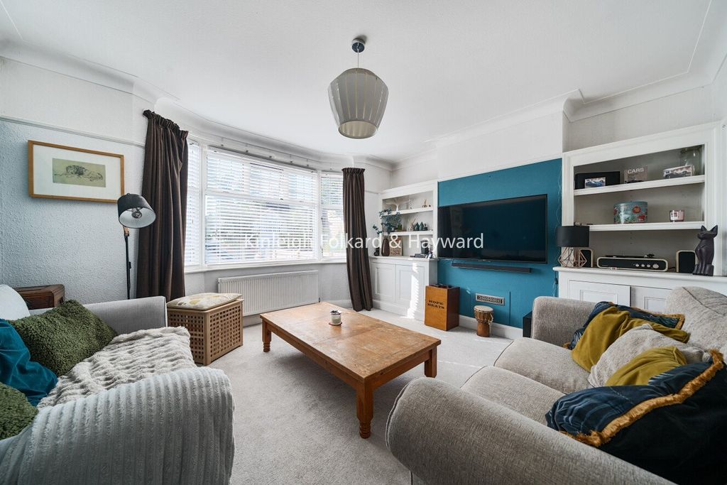 Property photo 3 of 18 Picture No. 12