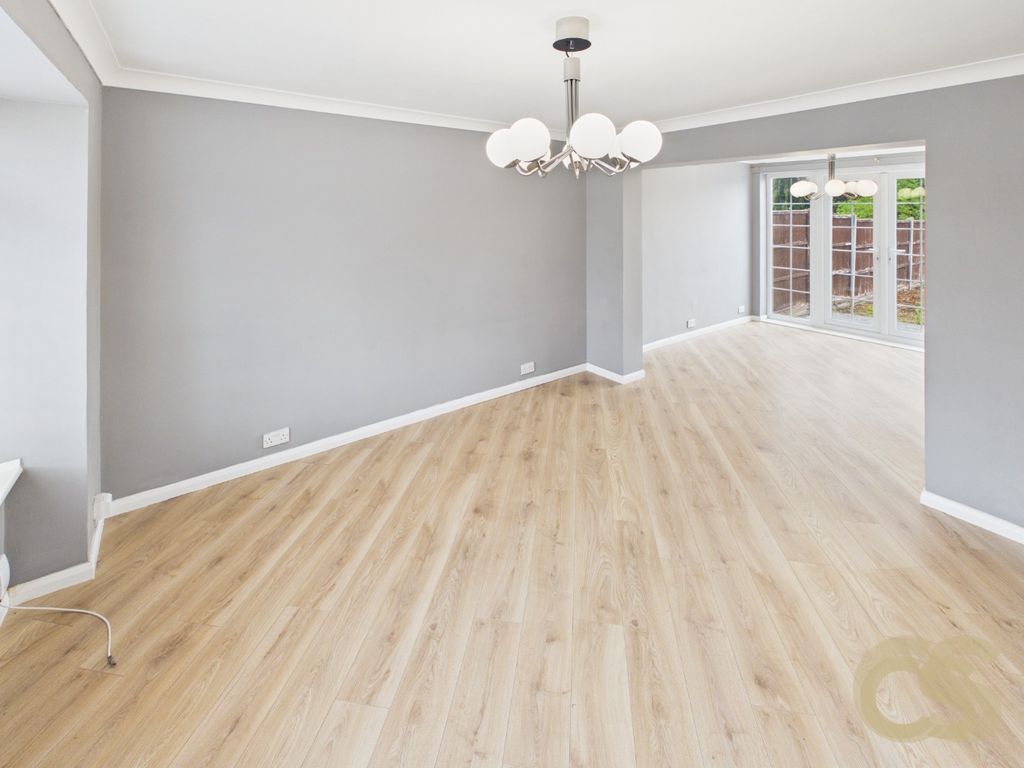 Property photo 3 of 13 5391832