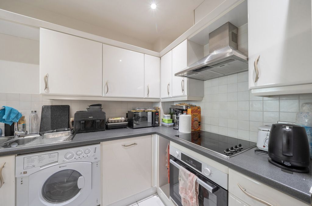 Property photo 2 of 10 1424767-10-69E63F...