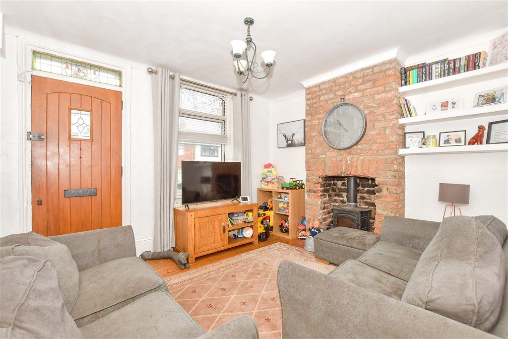 Property photo 2 of 9 Lounge