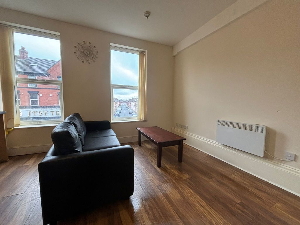 Property photo 3 of 5 Living Room