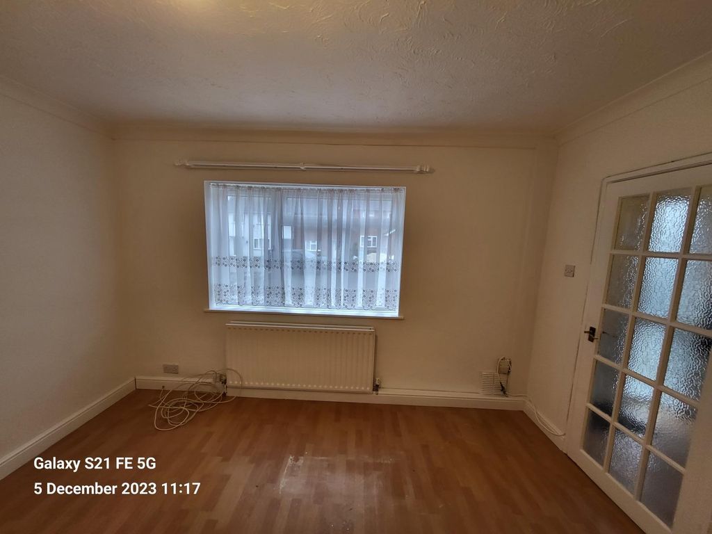 Property photo 3 of 18 Gallery