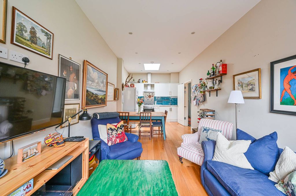 Property photo 2 of 10